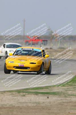 media/Oct-25-2025-CalClub SCCA (Sat) [[34c778dfbe]]/Group 4/Qualifying/